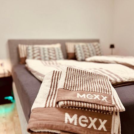 Cologne Luxe Living: Opulent Elegance Unleashed Daire Dış mekan fotoğraf