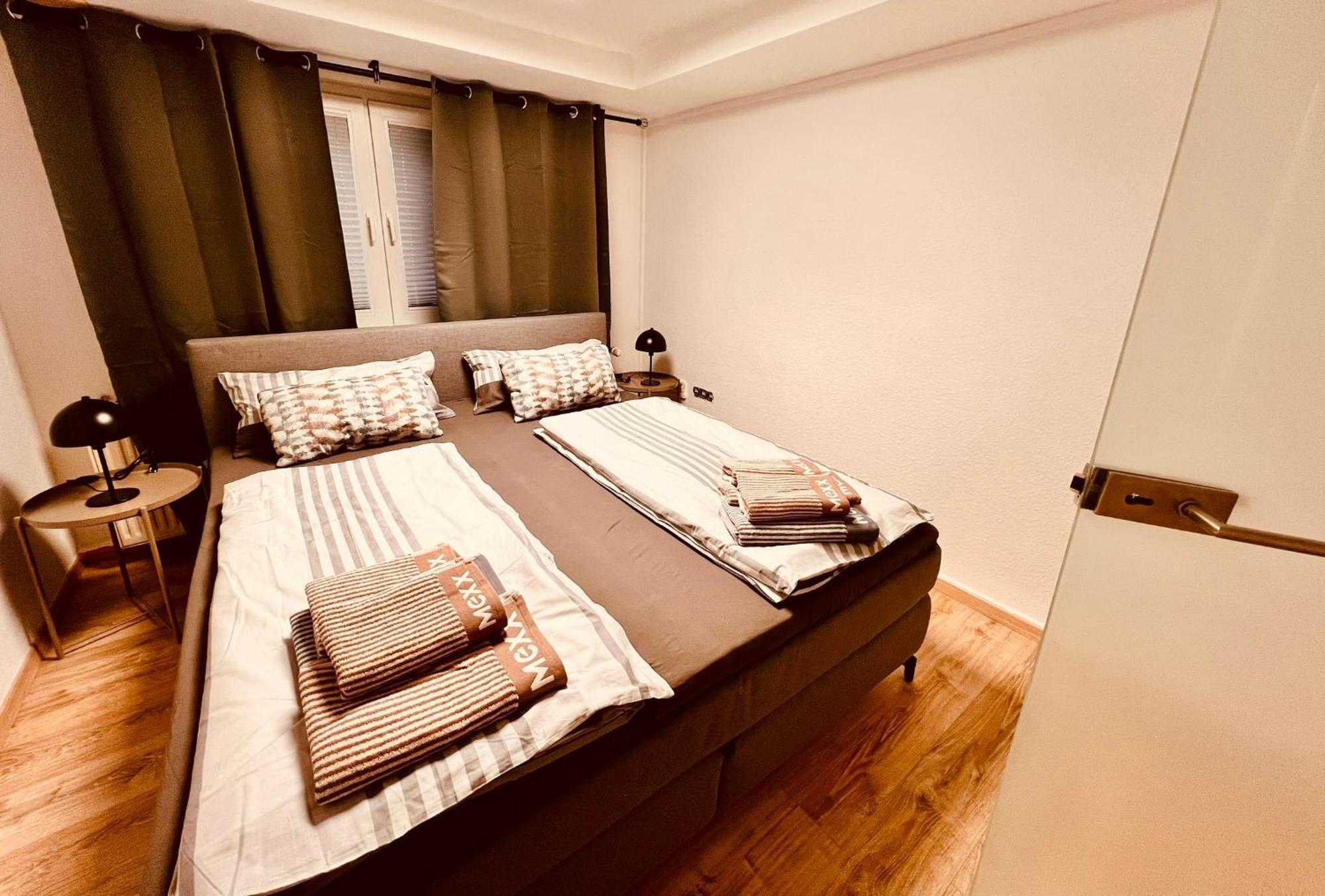 Cologne Luxe Living: Opulent Elegance Unleashed Daire Dış mekan fotoğraf